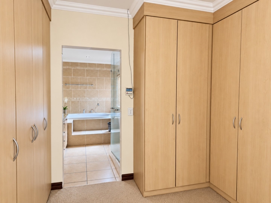 6 Bedroom Property for Sale in Bryanston Gauteng