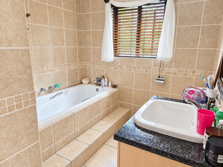 6 Bedroom Property for Sale in Bryanston Gauteng