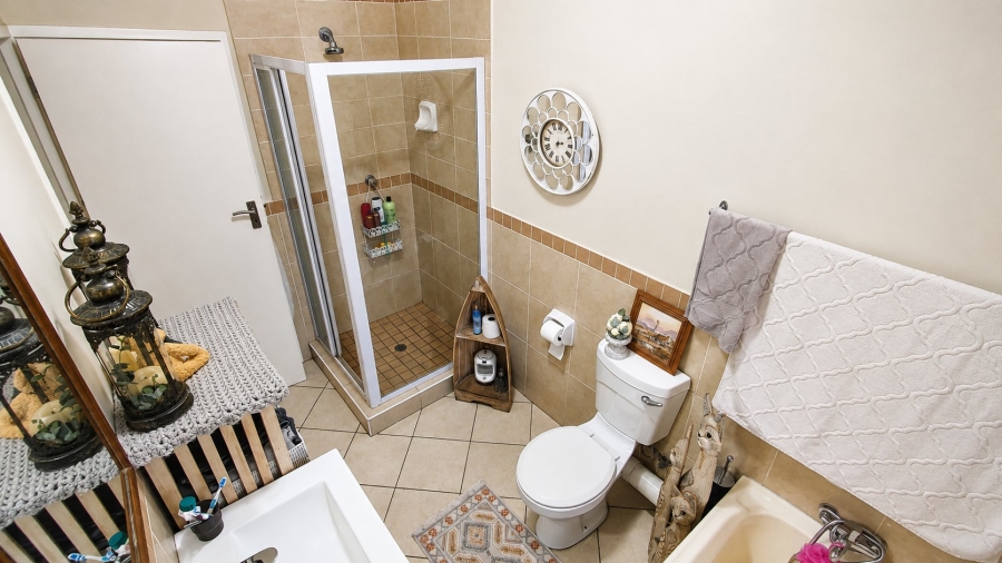 2 Bedroom Property for Sale in Monavoni Gauteng