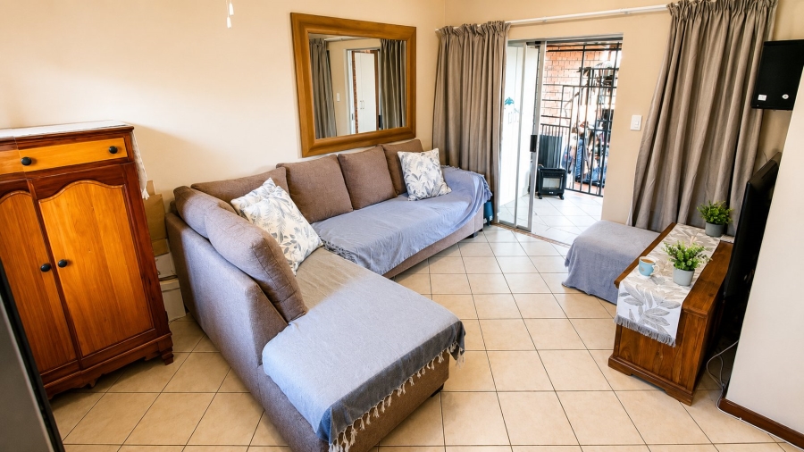 2 Bedroom Property for Sale in Monavoni Gauteng