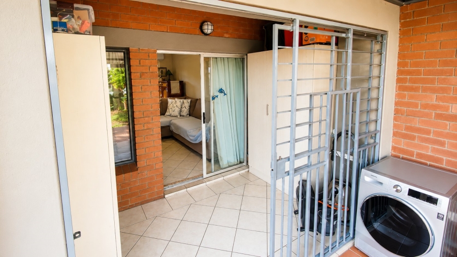 2 Bedroom Property for Sale in Monavoni Gauteng