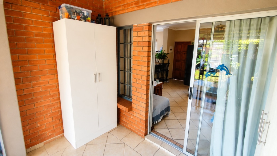 2 Bedroom Property for Sale in Monavoni Gauteng