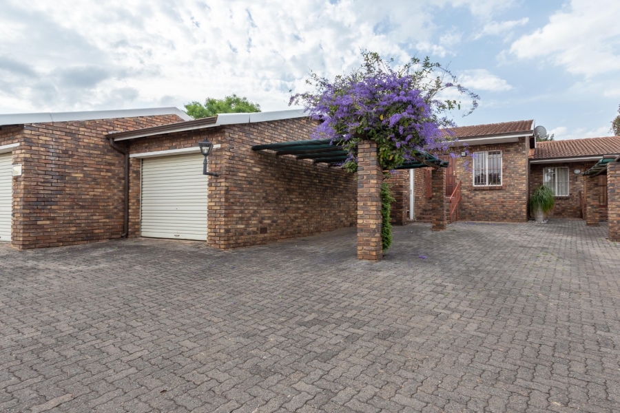 1 Bedroom Property for Sale in Northwold Gauteng