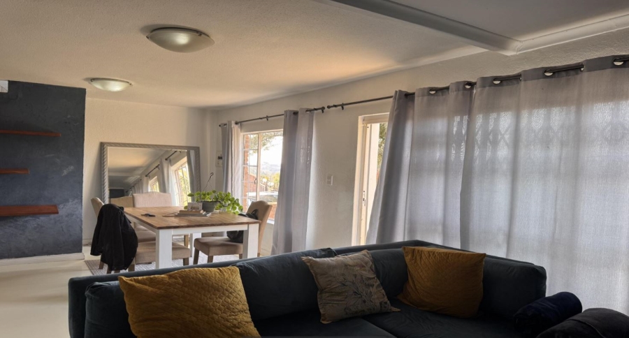 3 Bedroom Property for Sale in Wilgeheuwel Gauteng