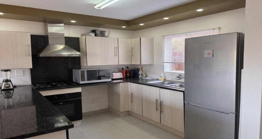3 Bedroom Property for Sale in Wilgeheuwel Gauteng