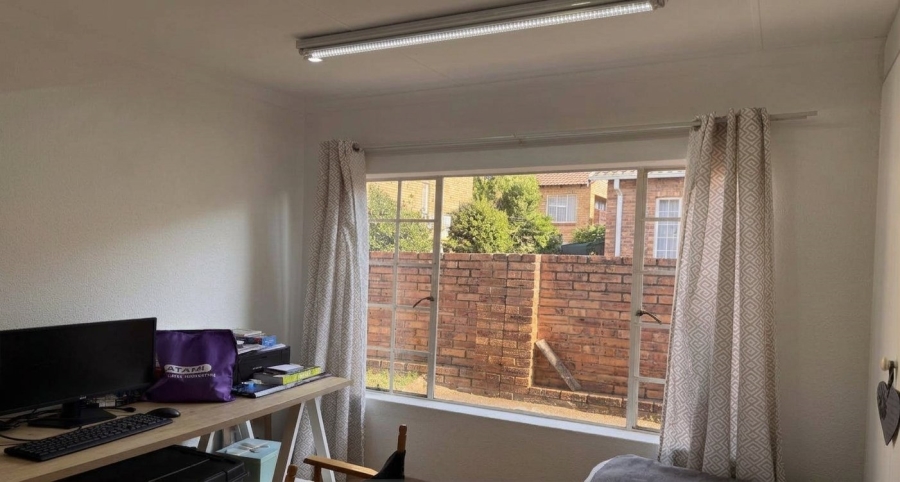 3 Bedroom Property for Sale in Wilgeheuwel Gauteng