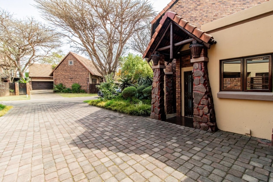 3 Bedroom Property for Sale in Glen Marais Gauteng
