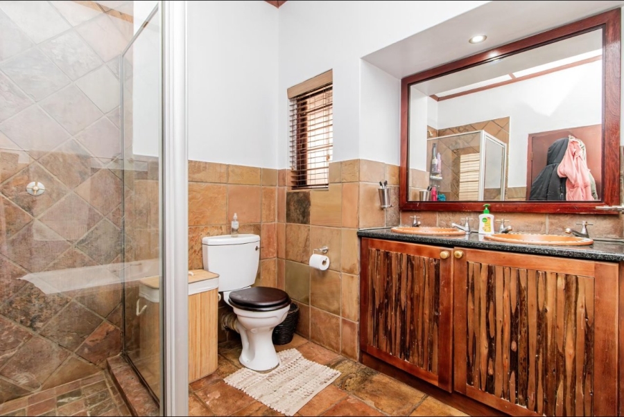 3 Bedroom Property for Sale in Glen Marais Gauteng