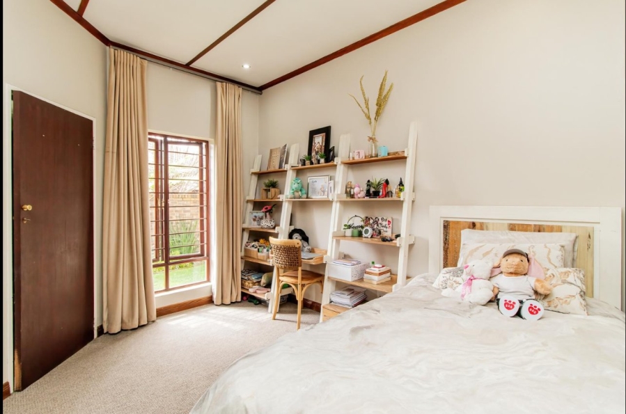 3 Bedroom Property for Sale in Glen Marais Gauteng