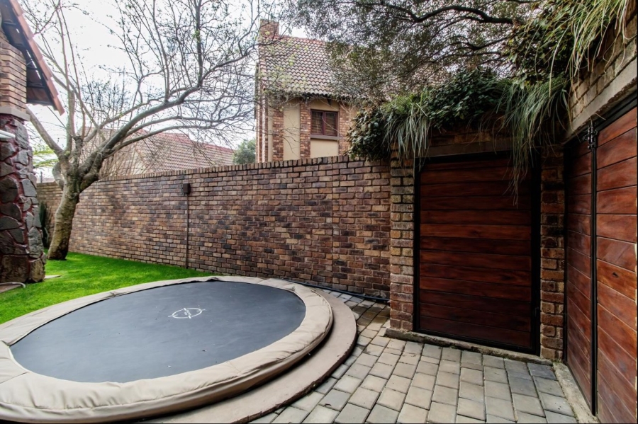 3 Bedroom Property for Sale in Glen Marais Gauteng