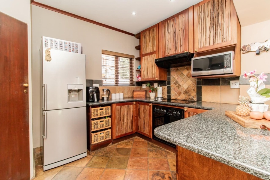 3 Bedroom Property for Sale in Glen Marais Gauteng