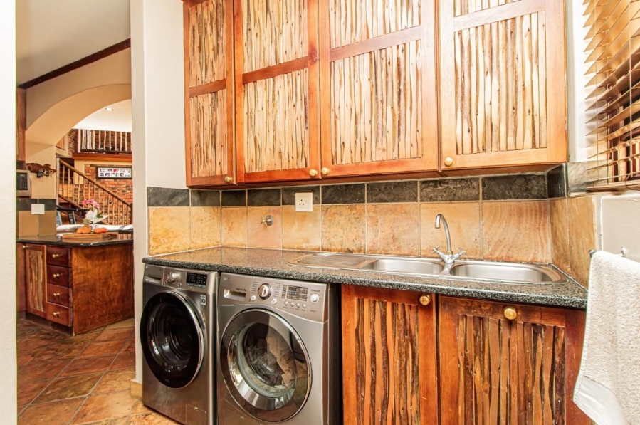 3 Bedroom Property for Sale in Glen Marais Gauteng