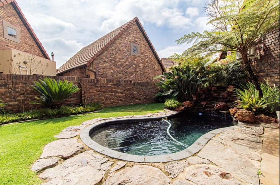 3 Bedroom Property for Sale in Glen Marais Gauteng