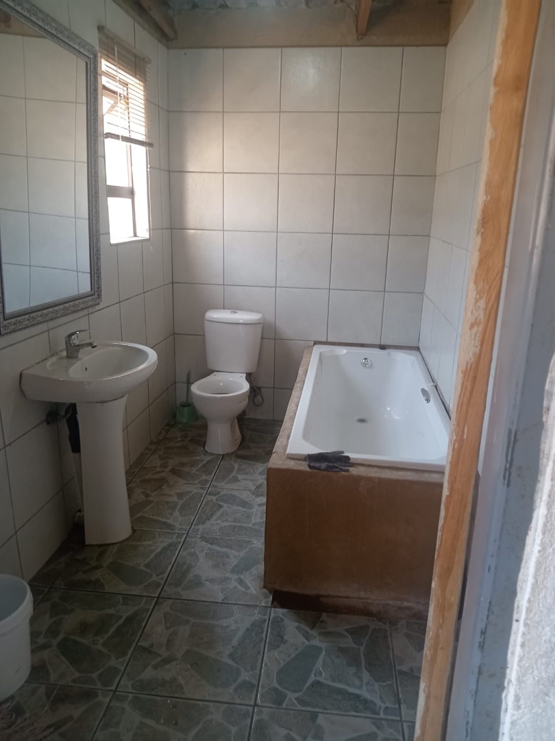 2 Bedroom Property for Sale in Ga-Rankuwa Unit 23 Gauteng