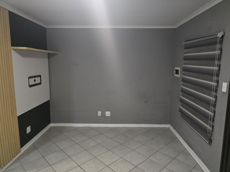 2 Bedroom Property for Sale in Karenpark Gauteng