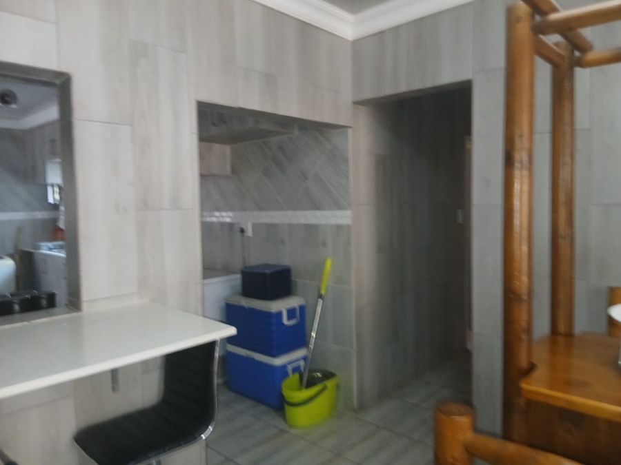 3 Bedroom Property for Sale in Mountain View Gauteng