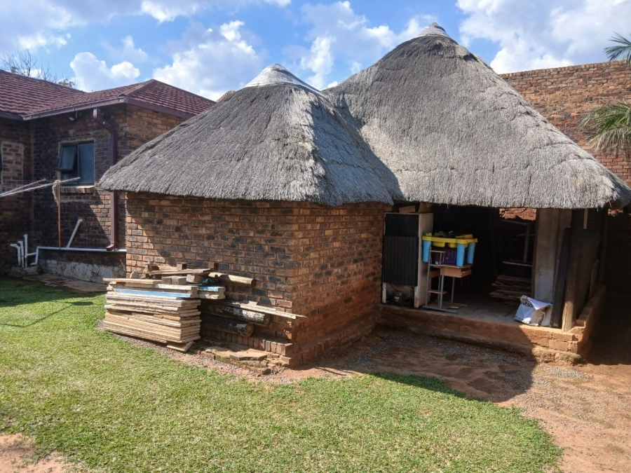 3 Bedroom Property for Sale in Mountain View Gauteng