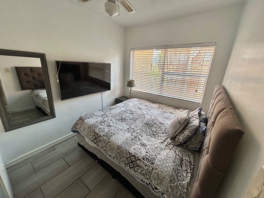 2 Bedroom Property for Sale in Vorna Valley Gauteng