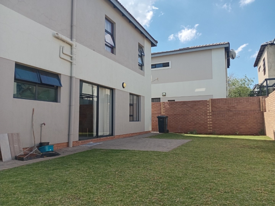 3 Bedroom Property for Sale in Thatchfield Estate Gauteng