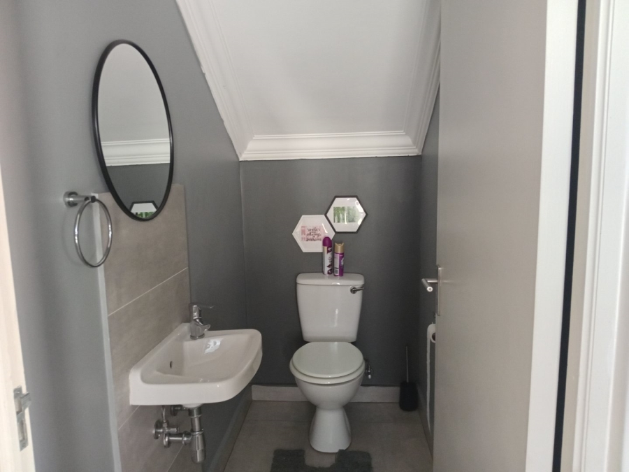 3 Bedroom Property for Sale in Thatchfield Estate Gauteng
