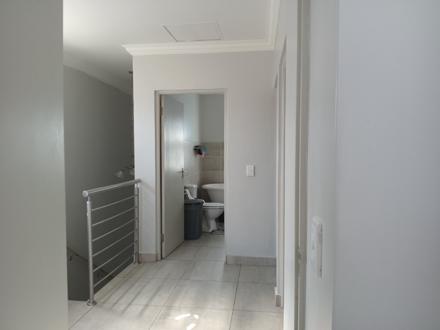 3 Bedroom Property for Sale in Thatchfield Estate Gauteng