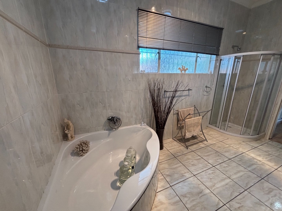 3 Bedroom Property for Sale in Dalpark Gauteng
