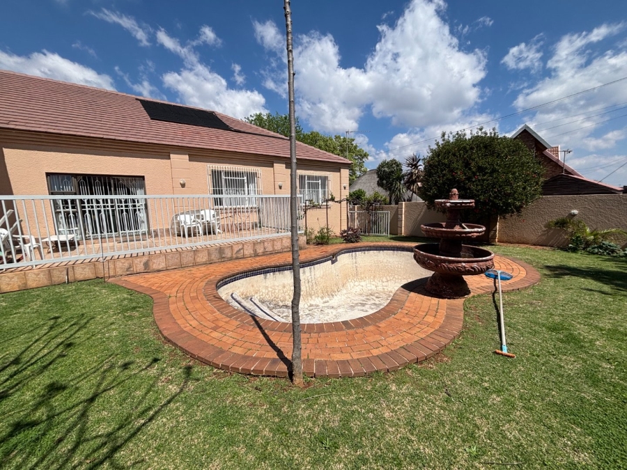 3 Bedroom Property for Sale in Dalpark Gauteng