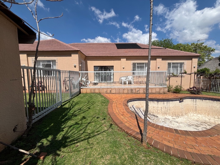 3 Bedroom Property for Sale in Dalpark Gauteng