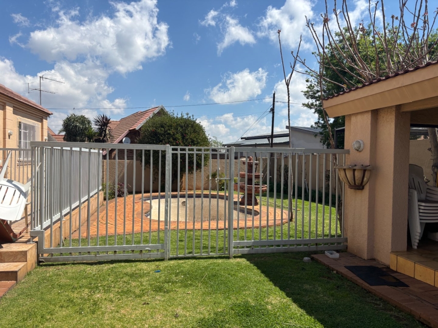 3 Bedroom Property for Sale in Dalpark Gauteng