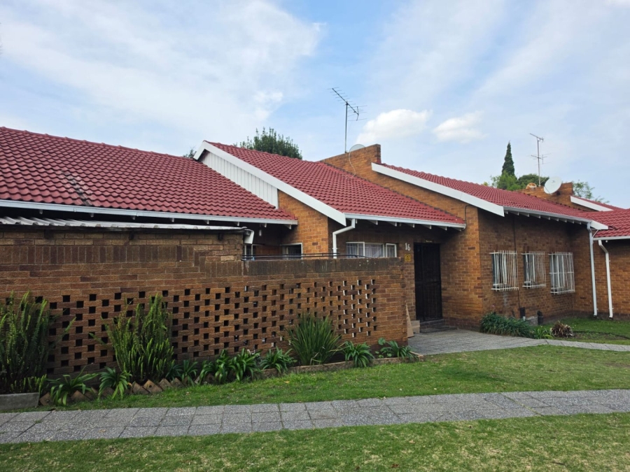 3 Bedroom Property for Sale in Barvallen Gauteng