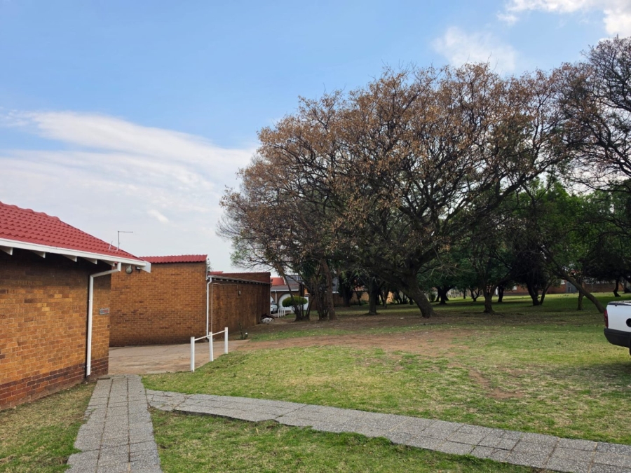 3 Bedroom Property for Sale in Barvallen Gauteng