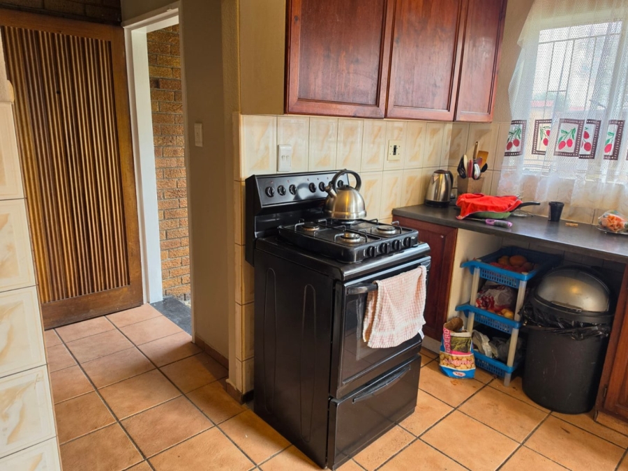 3 Bedroom Property for Sale in Barvallen Gauteng