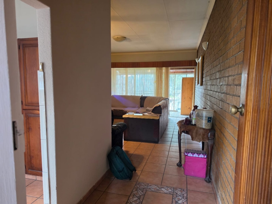 3 Bedroom Property for Sale in Barvallen Gauteng