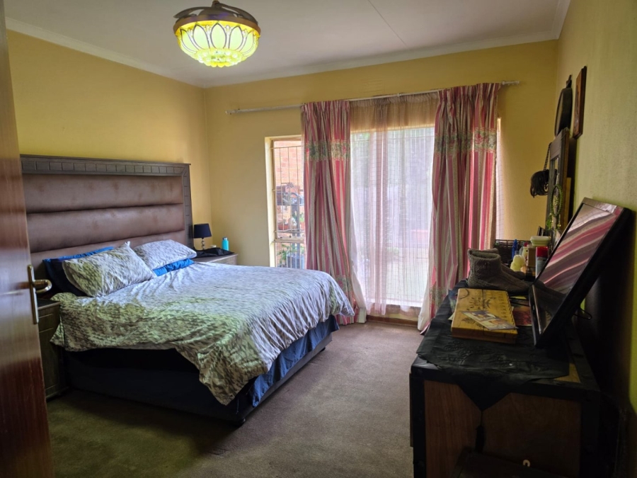 3 Bedroom Property for Sale in Barvallen Gauteng