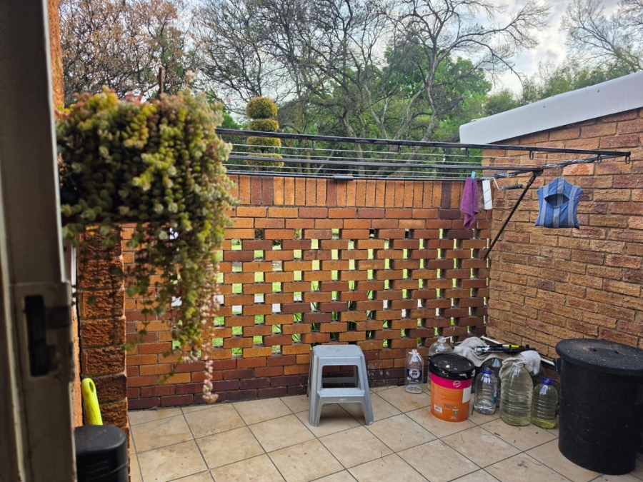 3 Bedroom Property for Sale in Barvallen Gauteng