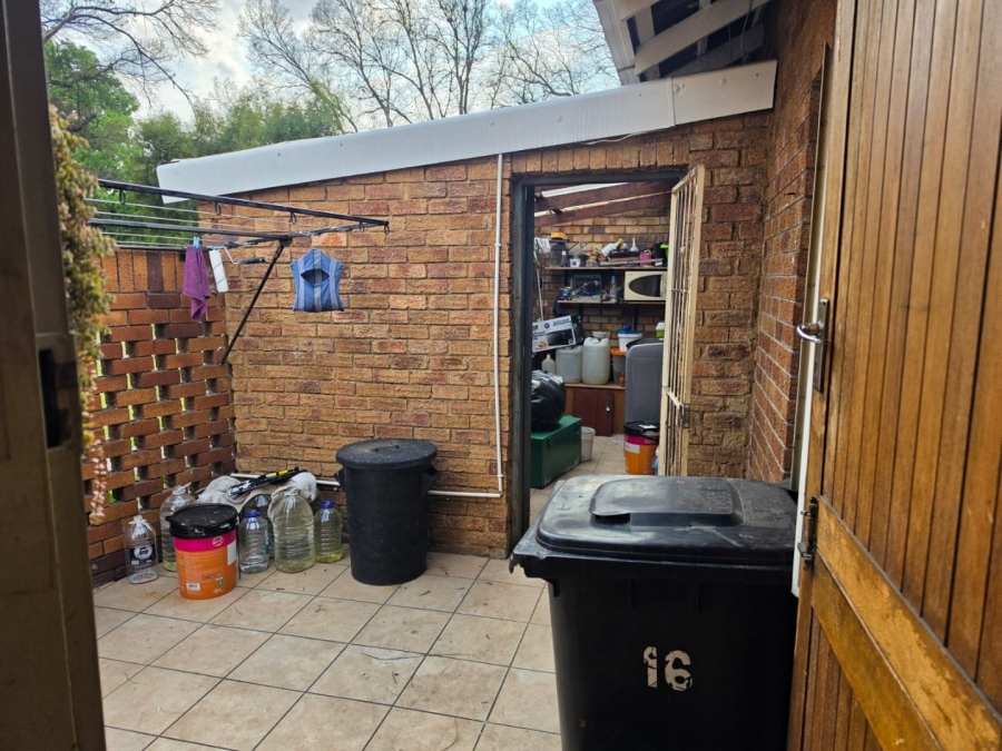 3 Bedroom Property for Sale in Barvallen Gauteng