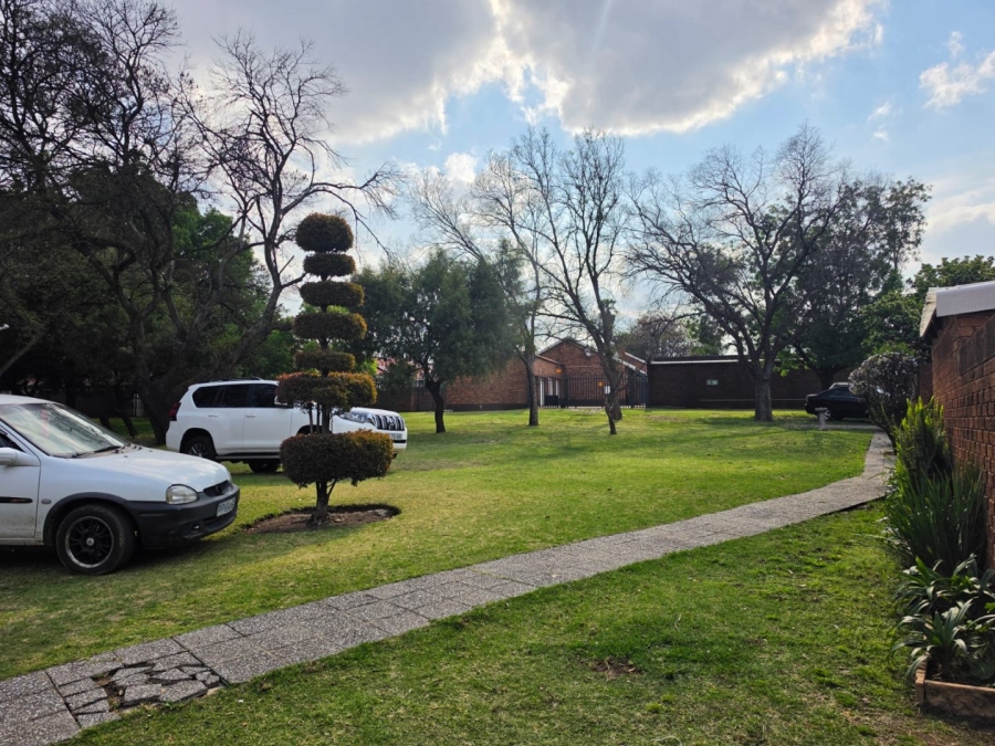 3 Bedroom Property for Sale in Barvallen Gauteng