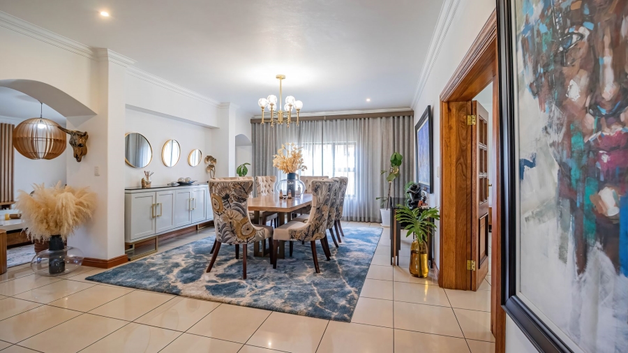 5 Bedroom Property for Sale in Glenvista Gauteng