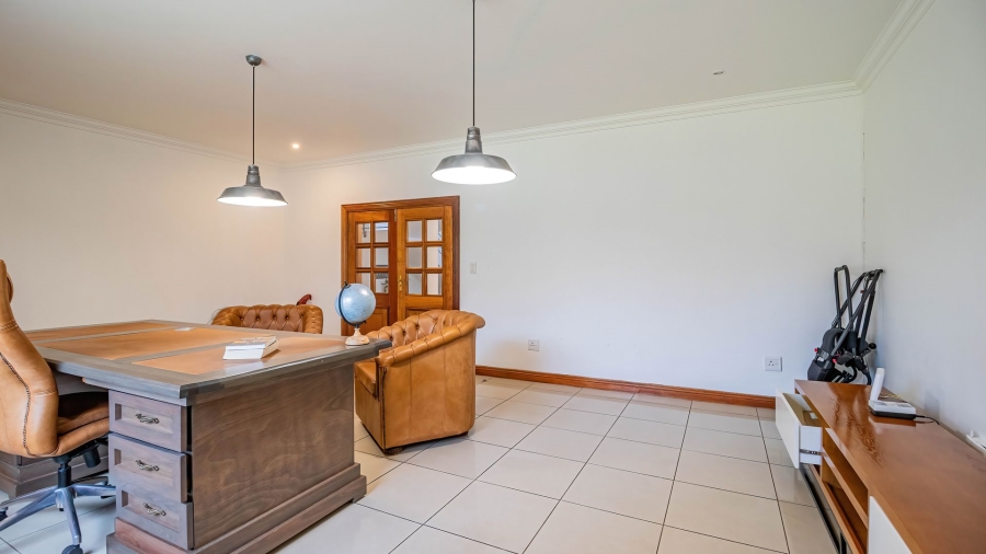 5 Bedroom Property for Sale in Glenvista Gauteng