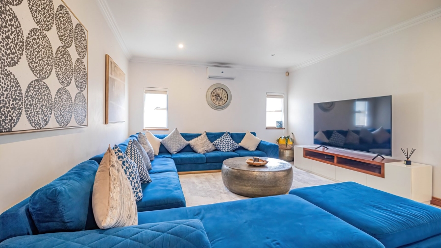 5 Bedroom Property for Sale in Glenvista Gauteng