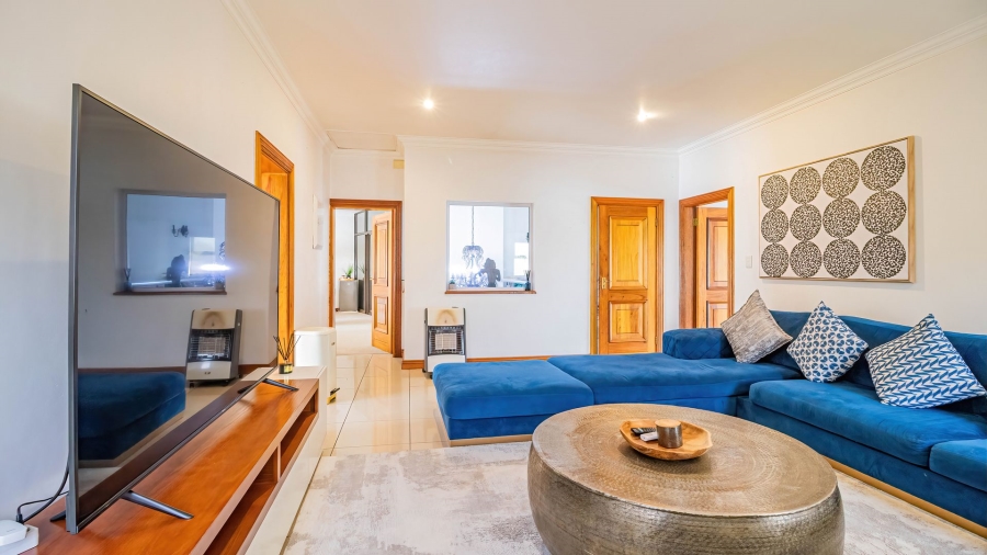 5 Bedroom Property for Sale in Glenvista Gauteng