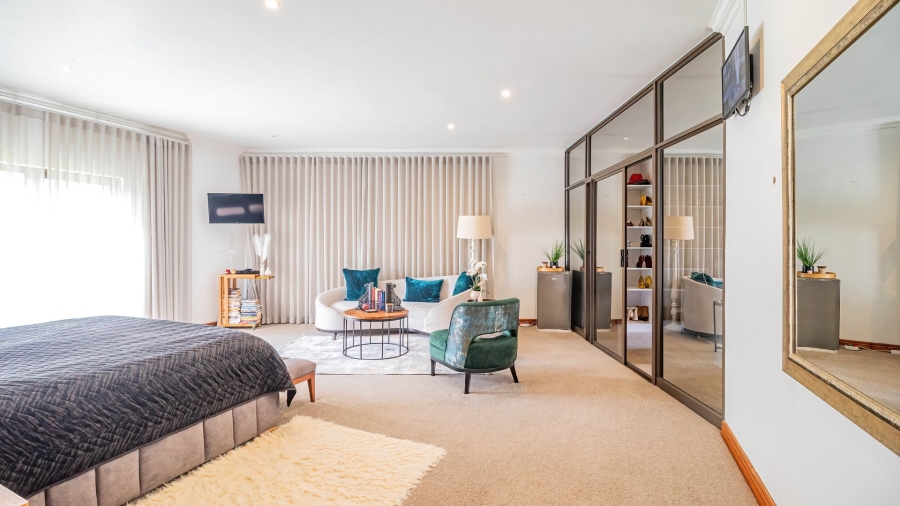 5 Bedroom Property for Sale in Glenvista Gauteng