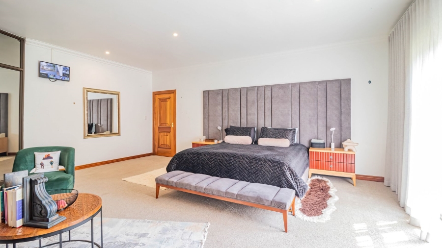 5 Bedroom Property for Sale in Glenvista Gauteng