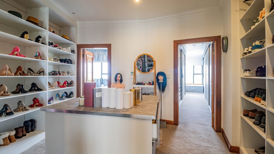 5 Bedroom Property for Sale in Glenvista Gauteng