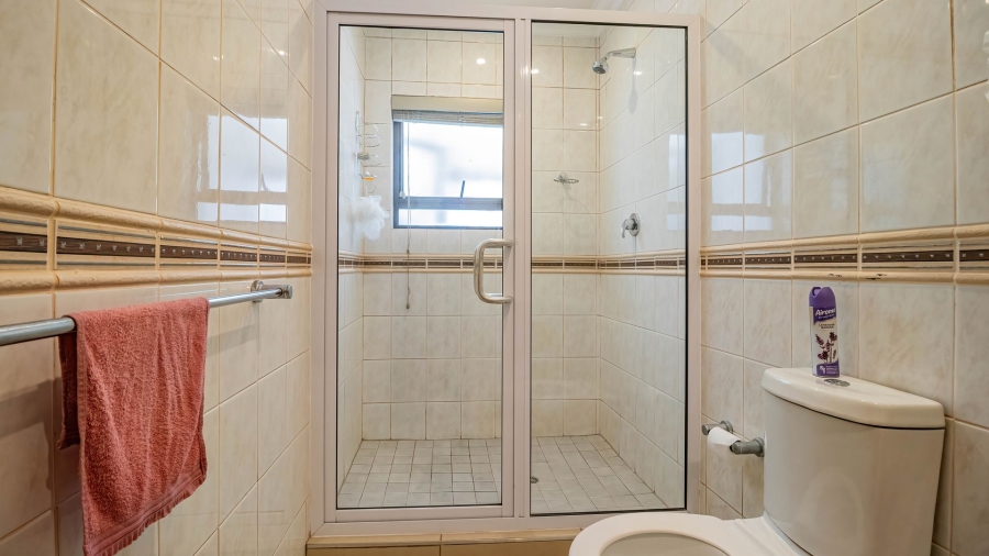 5 Bedroom Property for Sale in Glenvista Gauteng