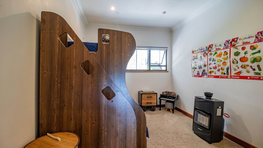 5 Bedroom Property for Sale in Glenvista Gauteng