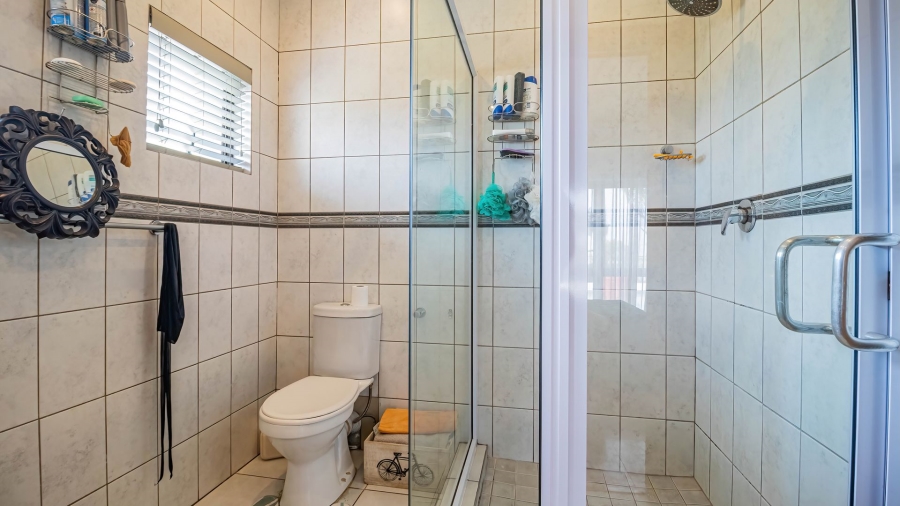 5 Bedroom Property for Sale in Glenvista Gauteng
