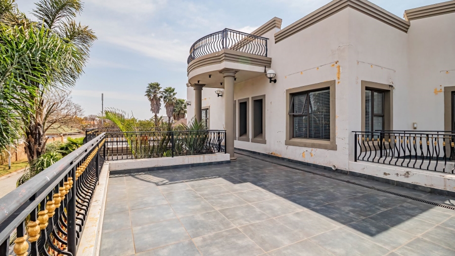 5 Bedroom Property for Sale in Glenvista Gauteng