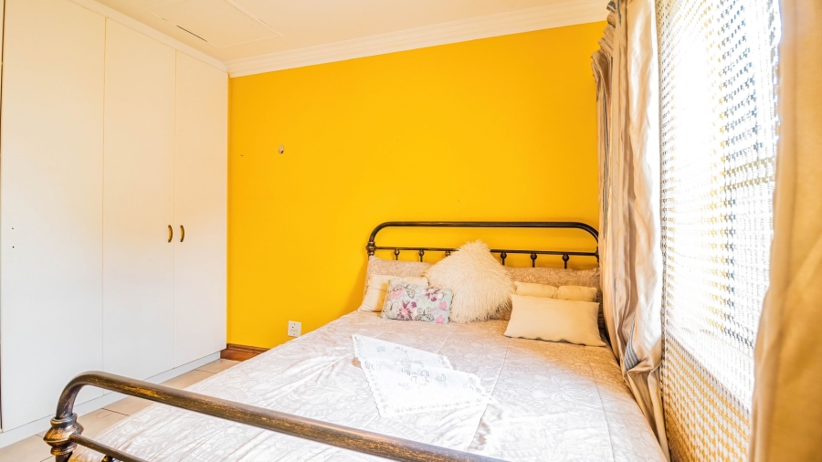 5 Bedroom Property for Sale in Glenvista Gauteng