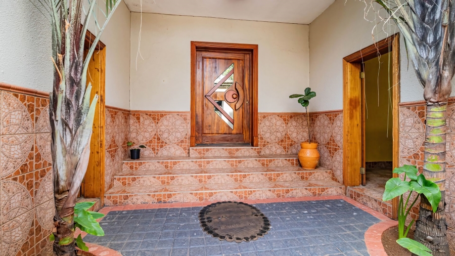 5 Bedroom Property for Sale in Glenvista Gauteng